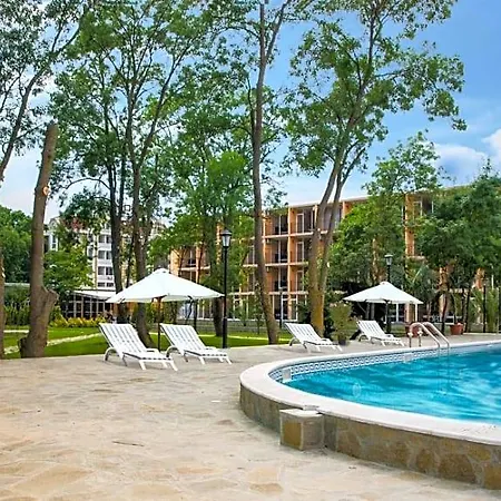 酒店 Riva Park